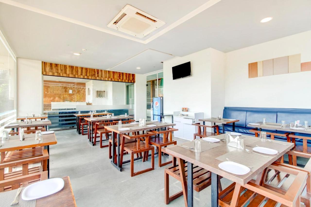 Capital O 77219 Hotel Dwarwata Dharwad Zewnętrze zdjęcie